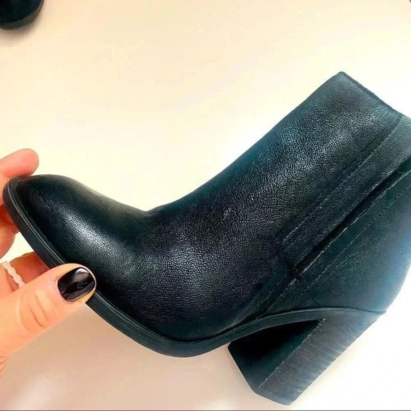 Lucky Brand Sassa Black Leather Ankle Booties - Picture 6 of 10